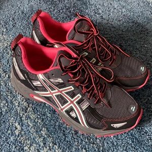 ASICS Sneakers (Women’s Size 7.5, worn once)